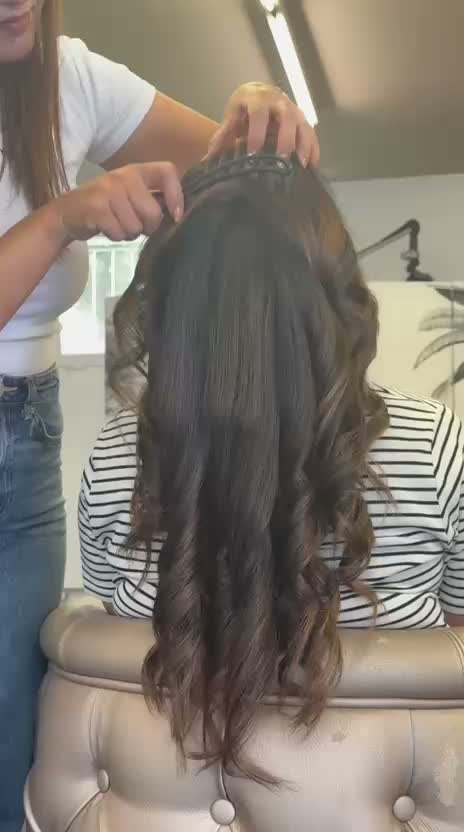 Dichte Locken mit warmen Reflexen — Coloration von Hairbysonguel